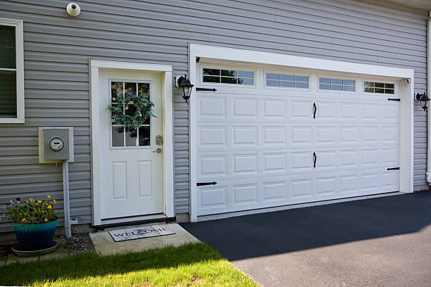 24/7 Emergency Garage Door Panel Replacement experts in Marion, IN